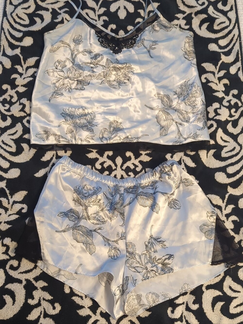 Gilligan & Omalley Silky Floral Lace-Trim Women's Pajama Set - Ice Blue & Black